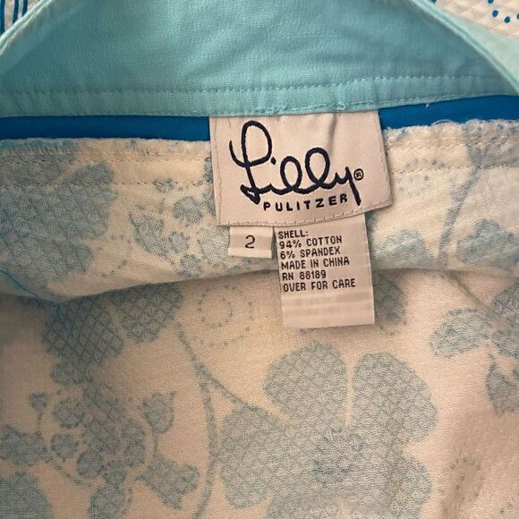 Lilly Pulitzer White Turtle Roll Board Shorts Blue Floral & Turtle Print Size 2 - Picture 3 of 4